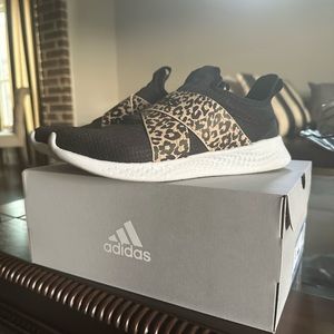 Women’s Adidas Shoes Size 8 Leopard Print